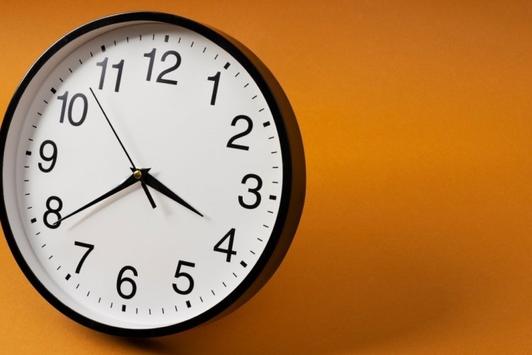 Cambio de Hora en Chile: ¿Qué día se deberá atrasar el reloj este 2026?