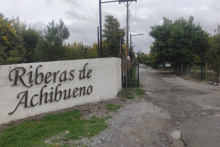 Vecinos de Loteo “Riberas de Achibueno” rechazan instalación de Centro de Restauración y Vida
