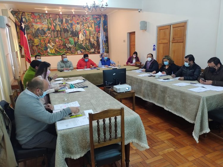 Oficial: no habrá permisos para ferias de artesanía, venta de mote con huesillo, carreras a la chilena y ramadas con motivo de Fiestas Patrias en Linares