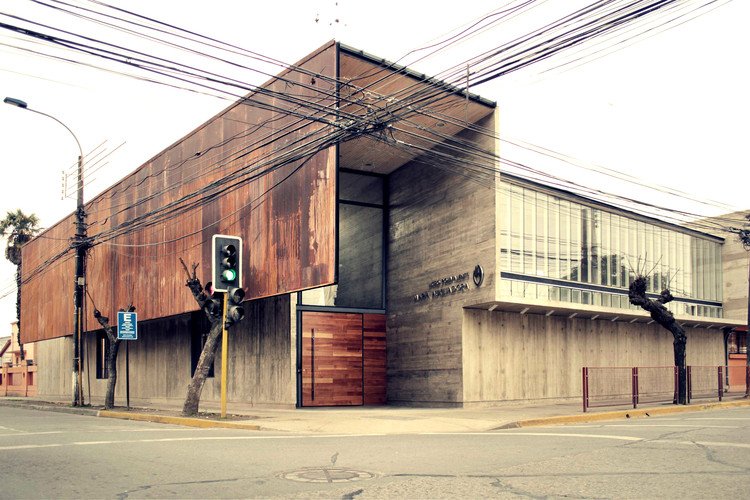 Liceo María Auxiliadora de Linares confirma caso de Covid-19 y suspende clases presenciales