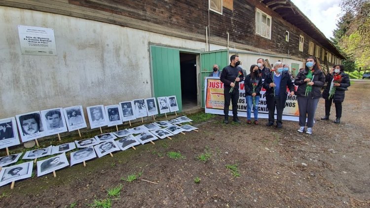 Piden que la ex Colonia Dignidad sea un lugar de memoria y no un recinto turístico