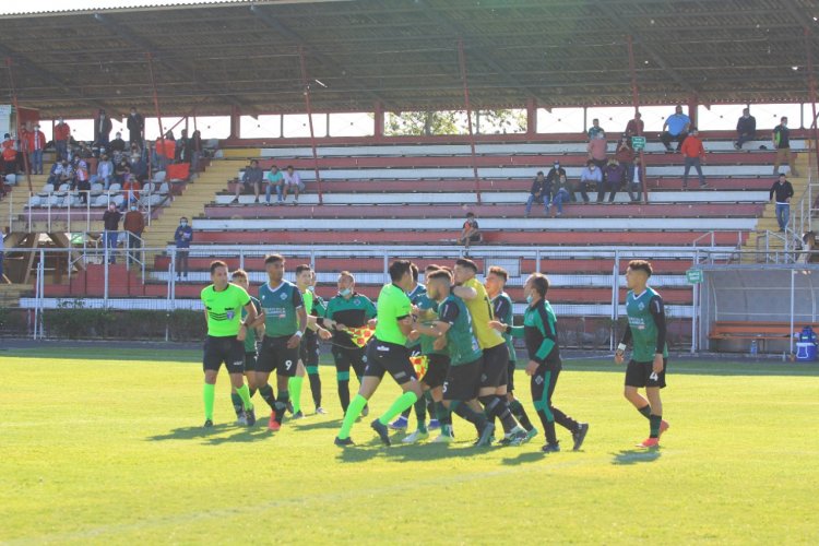 Pilmahue lamenta incidentes protagonizados por sus jugadores y cuerpo técnico al final del duelo con Deportes Linares