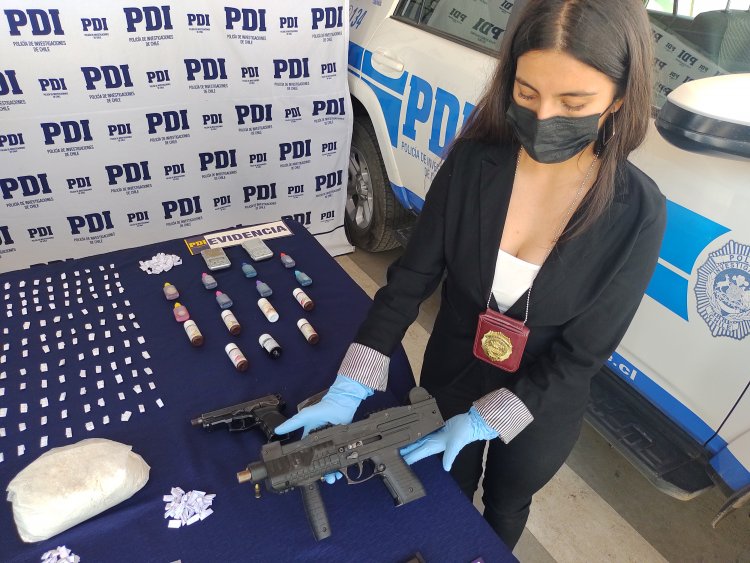 Operativo antidrogas: PDI incauta subametralladora y pistola de la policía Argentina tras allanar 10 domicilios en Linares y Longaví