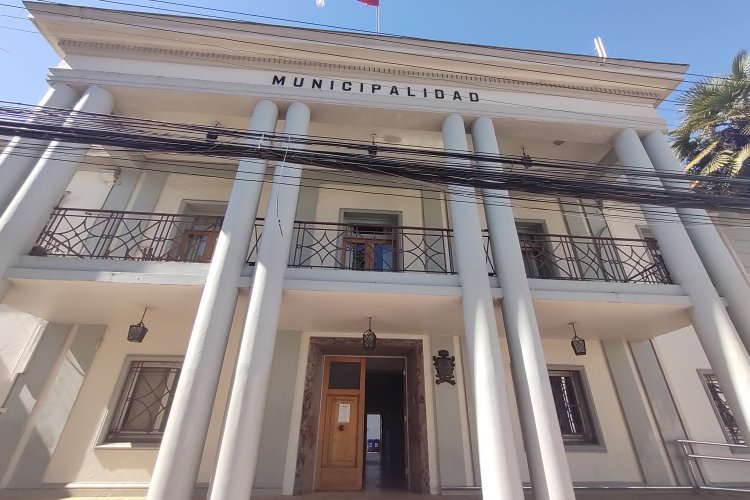 Fuerte debate por millonario plan de medios de comunicación de la Municipalidad de Linares
