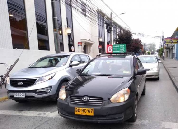 Nueva alza en el pasaje del taxi colectivo en Linares