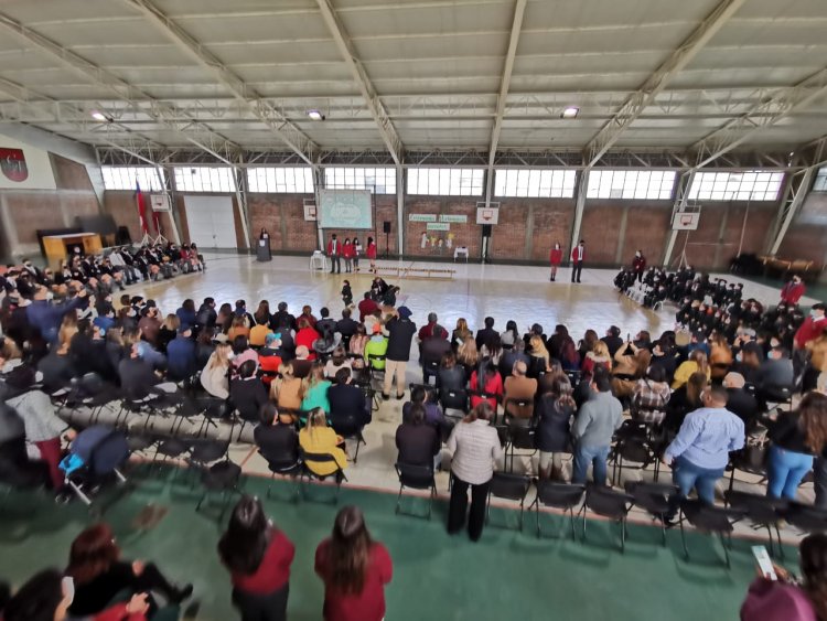 Linares: Colegio Alborada celebra ceremonia del hermano menor