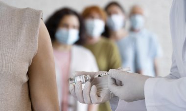 Especialista recomienda quinta dosis de vacunas contra el Covid-19