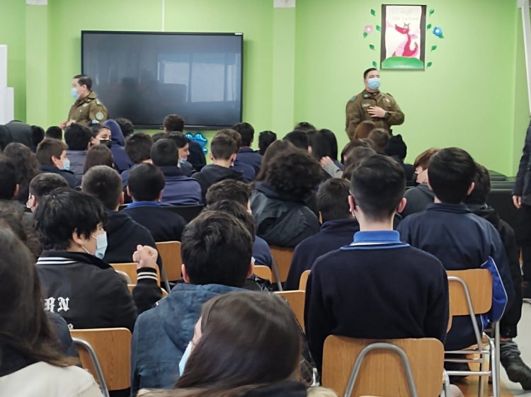 Colegio San Miguel Arcángel de Linares entra a cuarentena por casos nuevos y activos de Covid-19