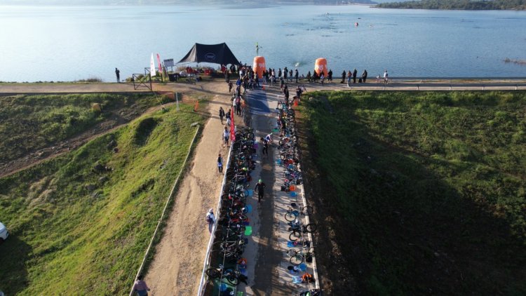 Más de 250 deportistas dieron vida a la Primera Fecha de la “Triatlón Colbún 2022”