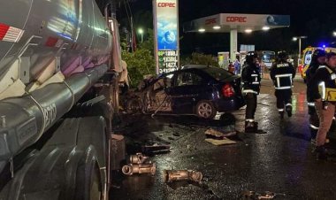 Consternación por deceso de jóvenes tras violento accidente de tránsito en la avenida Aníbal León Bustos