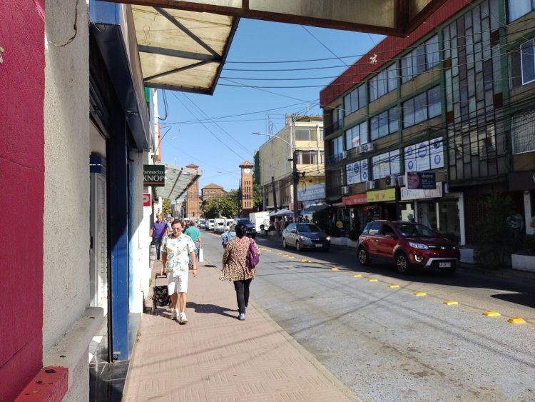 Comerciantes piden el fin del paseo peatonal de media calzada en calle Independencia