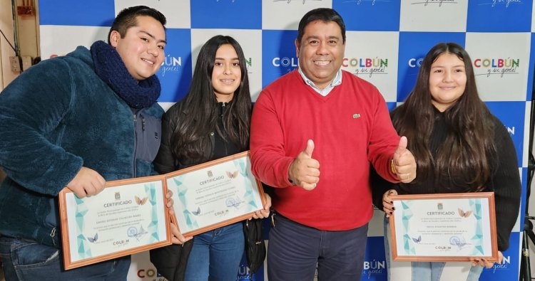 Colbún: 289  jóvenes fueron seleccionados para recibir beca municipal de educación superior 2023