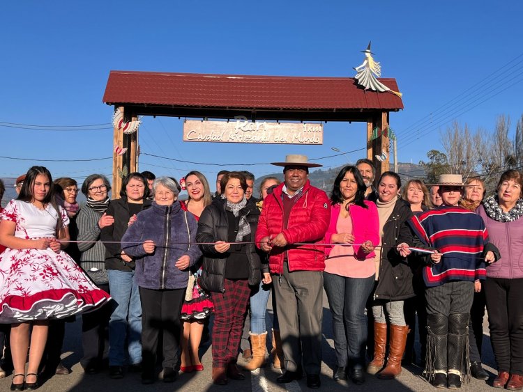 Inauguran arco de bienvenida a la localidad de Rari que es ciudad artesanal del mundo