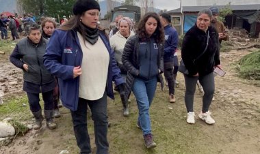 Gobierno continúa entrega de ayuda a damnificados por la emergencia climática en la provincia de Linares