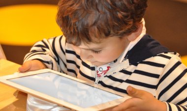 Recomiendan limitar exposición de niños y jóvenes  a los dispositivos electrónicos