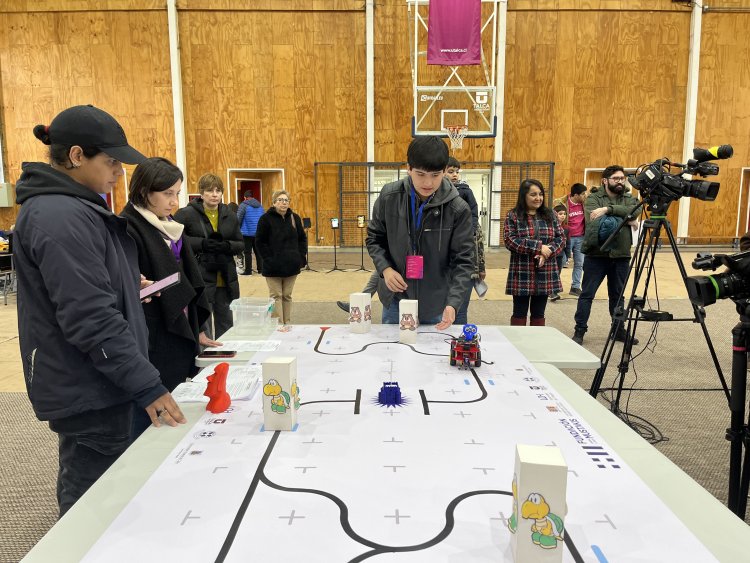 UTalca y Fundación Mustakis desarrollaron el primer   Torneo de Robótica de la Región del Maule