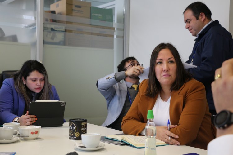 Seremi de Educación y Justicia se reunieron con madre de niño expulsado en colegio subvencionado de San Javier