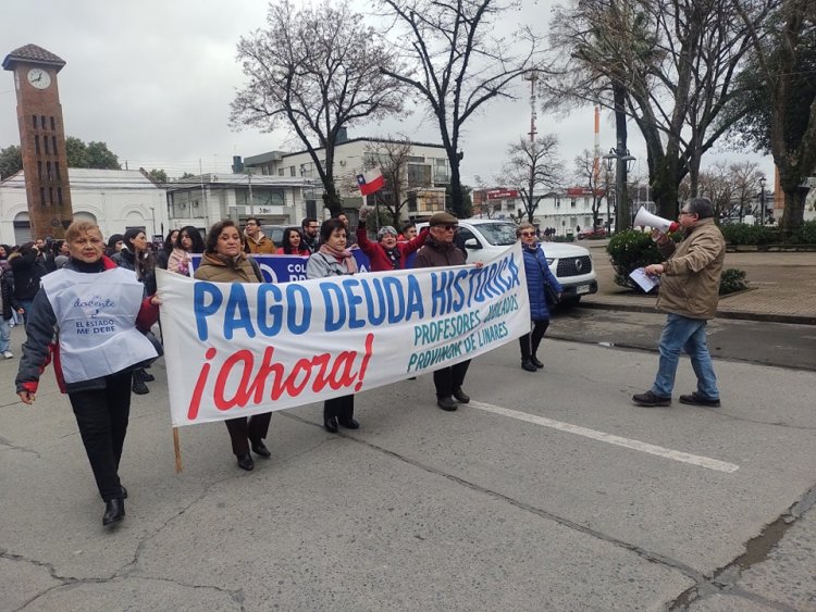 Linares: liceos municipales emblemáticos y la mayoría de las escuelas se suman a paro nacional de los profesores