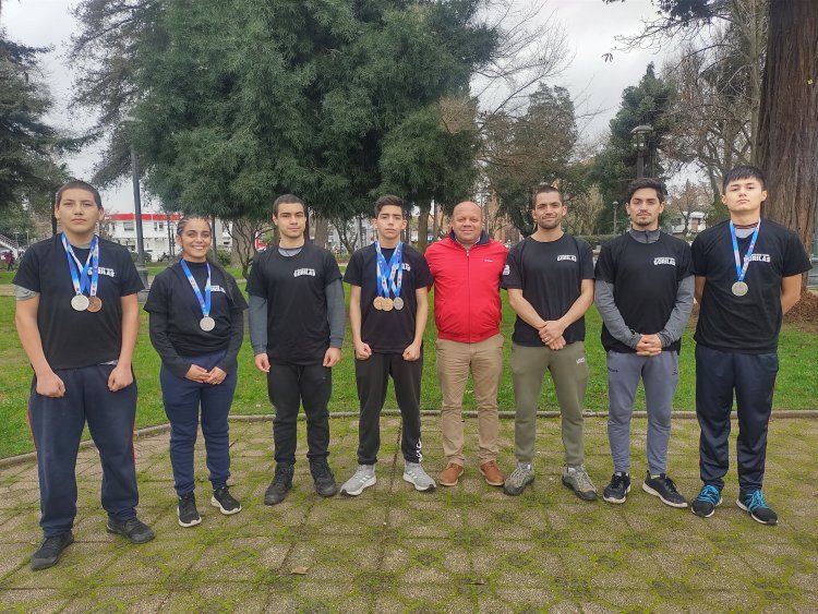 Brillante rendimiento tuvo el Club de Lucha Olímpica “Gorilas” de Linares en Torneo Élite Indomables en Santiago