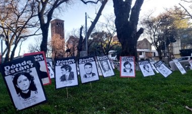 Agrupación Peregrinos por los Derechos Humanos realizó emotivo acto en la Plaza de Armas de Linares