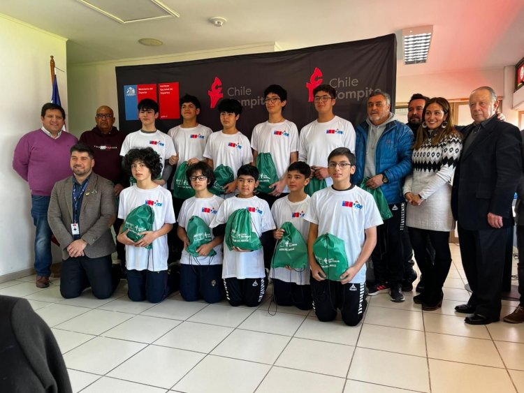 Brindan reconocimiento a deportistas maulinos clasificados a Sudamericano Escolar