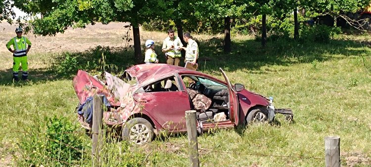 Conductor fallece tras volcamiento de automóvil en la Ruta Cinco sur en el tramo Linares-Longaví