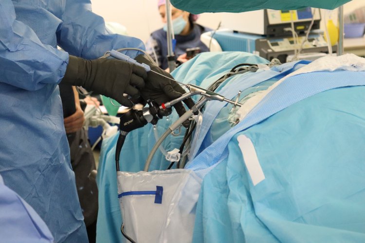 HRT realizó primera cirugía de hernia lumbar vía endoscópica