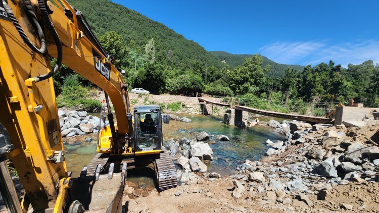 Comenzó construcción de puentes “La Recova”, “Putagán” y “Vejar”