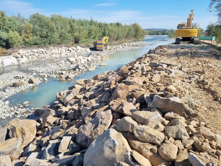 MOP ejecuta obras de defensas fluviales en la Región del Maule