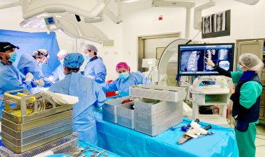 Hospital Regional de Talca realiza las primeras cirugías de escoliosis en menores de 25 años