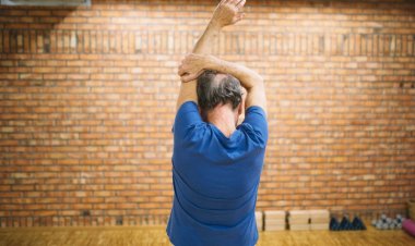 Envejecer saludablemente: ¿Por qué es conveniente realizar ejercicios de fuerza?