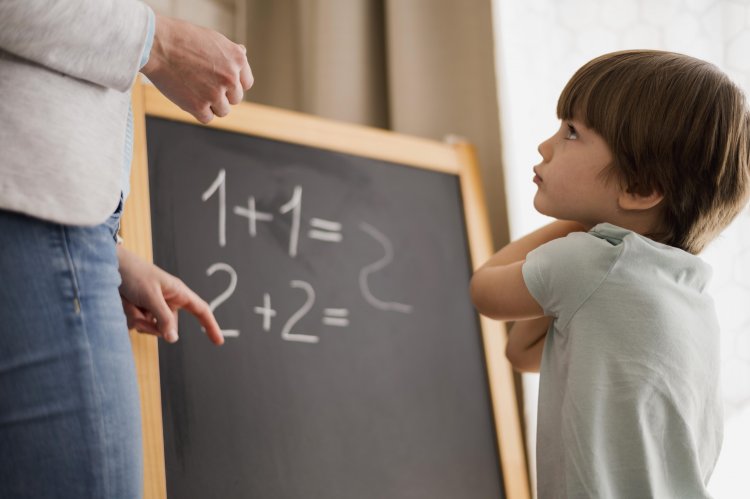 Cómo Pedagogía en Matemática se convirtió en la carrera de educación con mayor proyección laboral