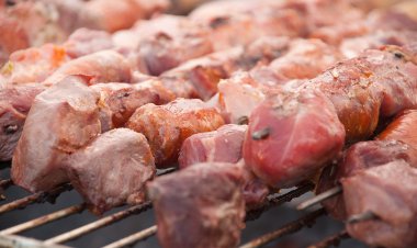 Riesgos de consumir carne en lugares no establecidos