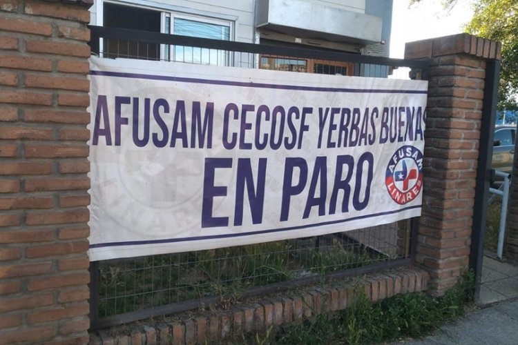 Paro indefinido en Linares por despidos en atención primaria