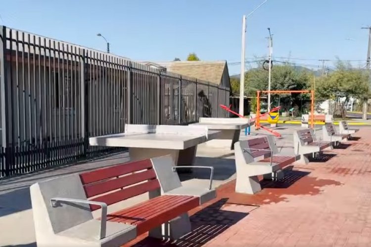 Colbún estrena plaza renovada en Villa Don Francisco II con apoyo de SUBDERE