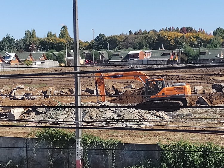 Linares: comenzó la construcción del Supermercado Jumbo en la avenida Aníbal León Bustos
