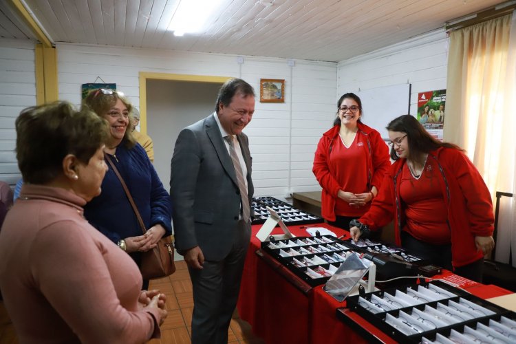 Municipalidad de Talca da el primer paso en reducción de listas de espera e implementa la clínica móvil con médicos especialistas