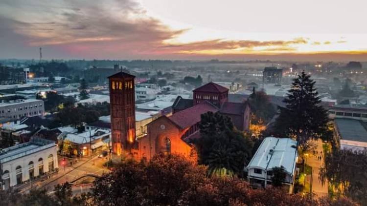 El “pobre” programa aniversario de los 231 años de la ciudad de Linares
