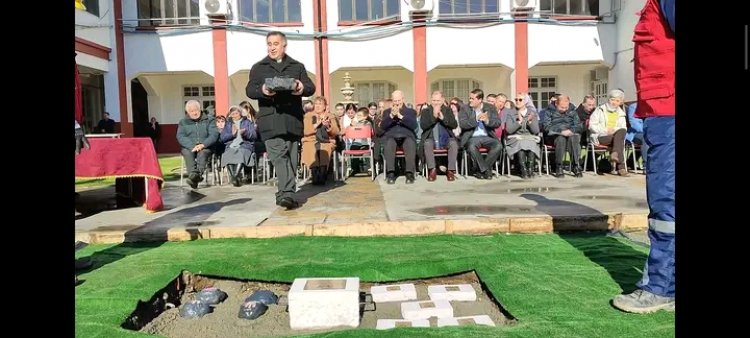 Colocan primera piedra de nuevo Nivel Parvulario en el Colegio Salesiano de Linares