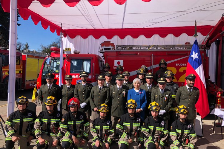 Bomberos de Colbún reciben carro de rescate donado por Embajada de Japón