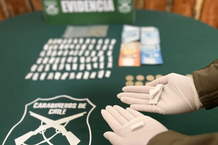 Menor sorprendido vendiendo droga cerca de escuela en Linares