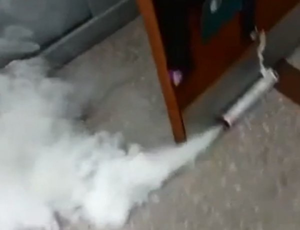(VIDEO) Estudiante es formalizado por detonar fuego artificial en sala de clases