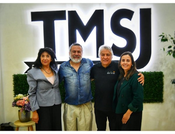 Universidad de Talca inaugura exposición de Leonardo Sepúlveda en el Teatro Municipal de San Javier