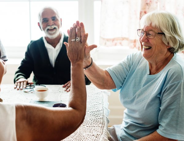 Estudio revela impacto positivo de Centros Diurnos en la salud y autonomía de personas mayores