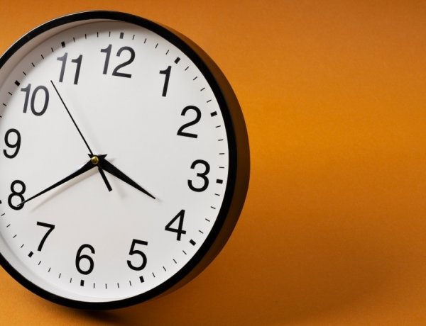 Cambio de Hora en Chile: ¿Qué día se deberá atrasar el reloj este 2026?