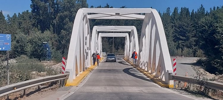 MOP rehabilitó puente "Tres Arcos" y avanza en el puente La Recova al interior del Santuario Achibueno