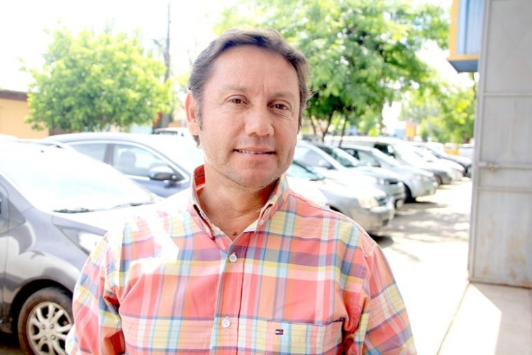 Gobernador regional descarta inacción en sumario a su prima que trabaja en el GORE por viajes al extranjero