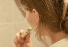 Vacaciones de invierno: advierten aumento del riesgo de caries y llaman a reforzar hábitos en niños