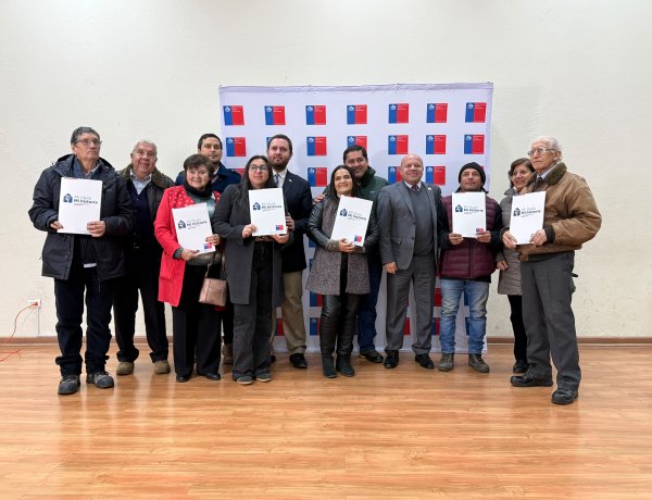 Bienes Nacionales entregó 11 títulos de dominio de las comunas de Linares y San Javier