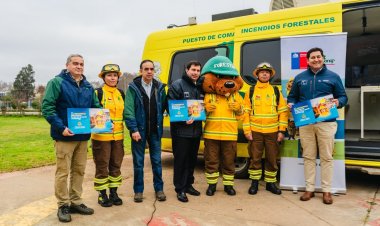CONAF abre 400 cupos para brigadistas forestales en el Maule y delegado Prieto anuncia reactivación de mesa por incendios forestales